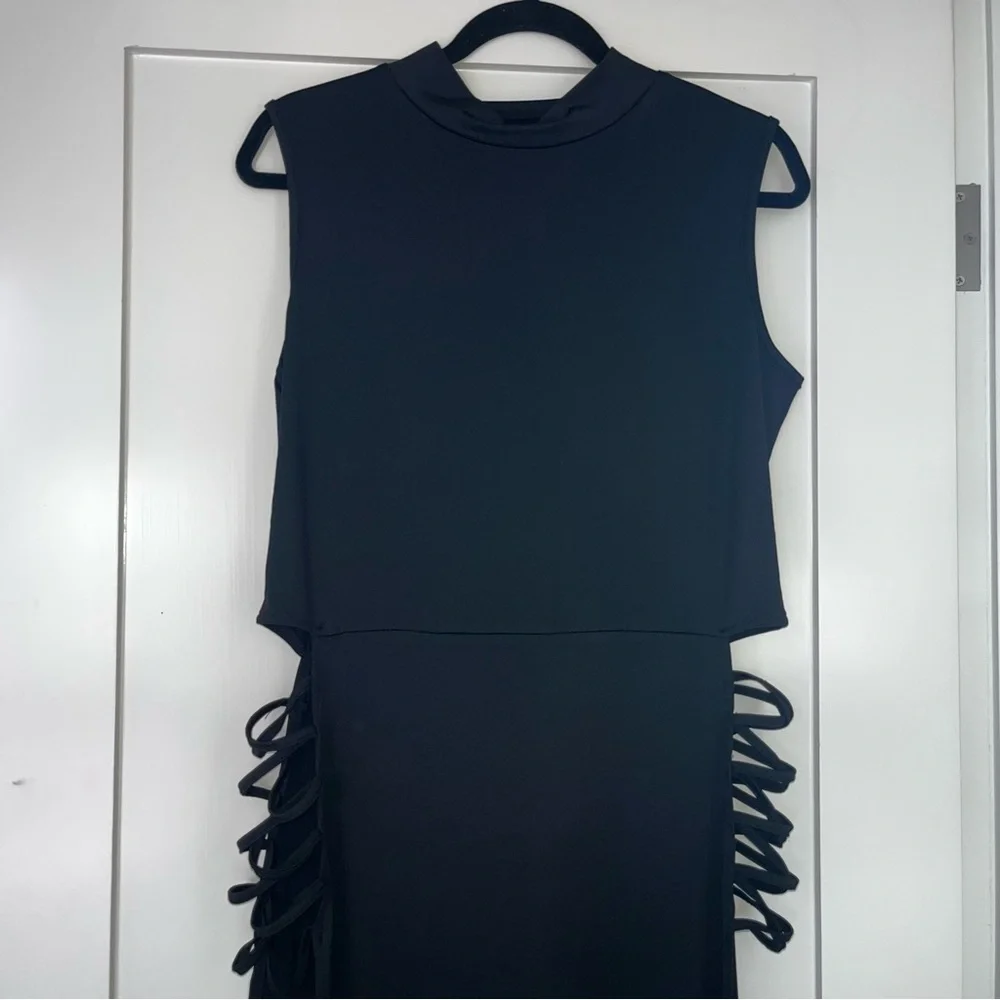 Sleeveless Open Sided Maxi Black Dress - Picture 8 of 15